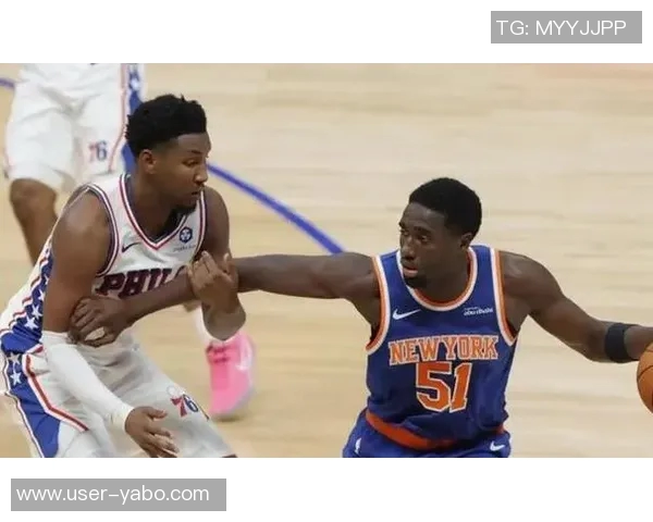 埃奇库姆表现起伏15投7中斩获20分9篮板失误频频影响球队表现